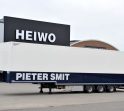 Heiwo levert speciale oplegger met 2 hydraulische 2e laadvloeren een Pieter Smit